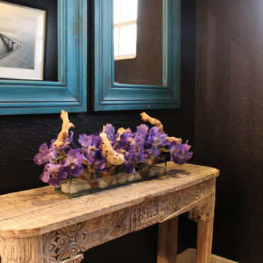 Purple Vandas – approx. 24 cm in 24″ Casa Moderna Glass Plate Planter