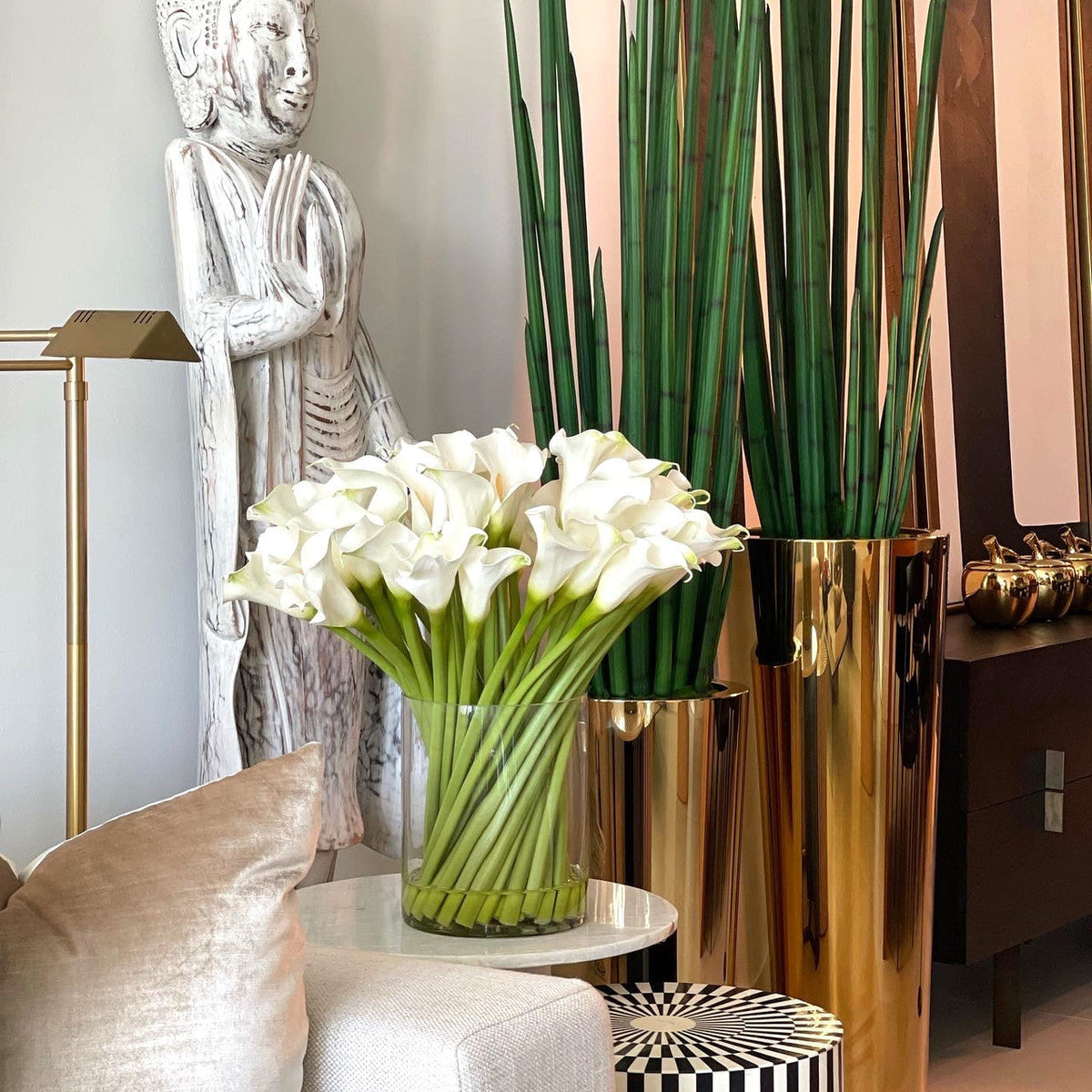 Cala Lilies in a 25 cm Glass Cylinder