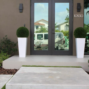 Medium Beau Fibreglass Vase Topiary