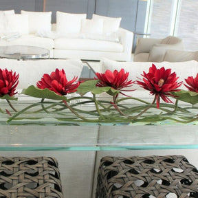 Red Water Lilies – approx. 48 cm in Glass Plate Planter