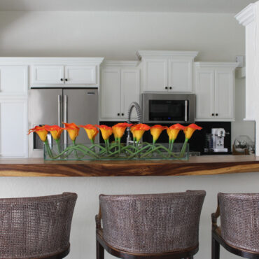 Mango Callas Glass Plate Planter